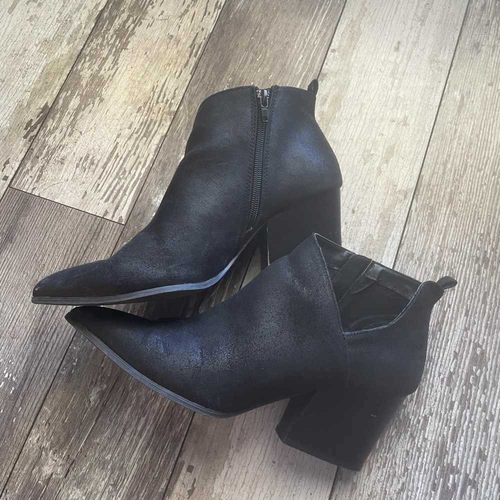 Qupid Booties